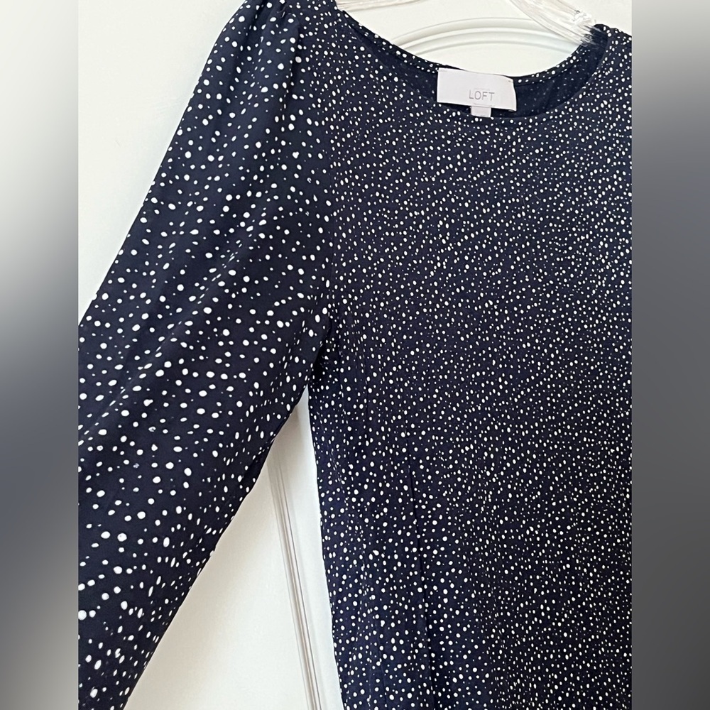 LOFT Navy Blue Speckled Dots Blouse Rayon Blend Women’s Size Small - Picture 8 of 16